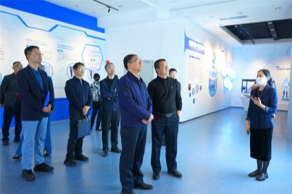 2024年1月，广州市人民政府副市长赖志鸿一行莅临bg视讯大游生物调研指导